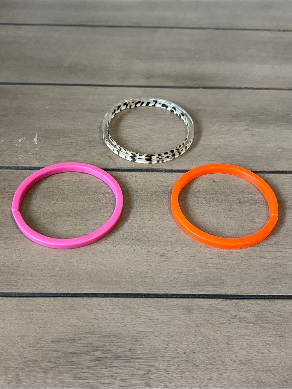 751. Neon Pink, Neon Orange & Leopard Print Acrylic Bangle Bracelet Trio